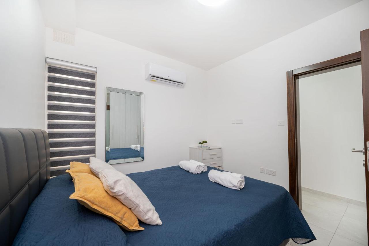 Vela Blu Apartments - Rose Court グジラ エクステリア 写真