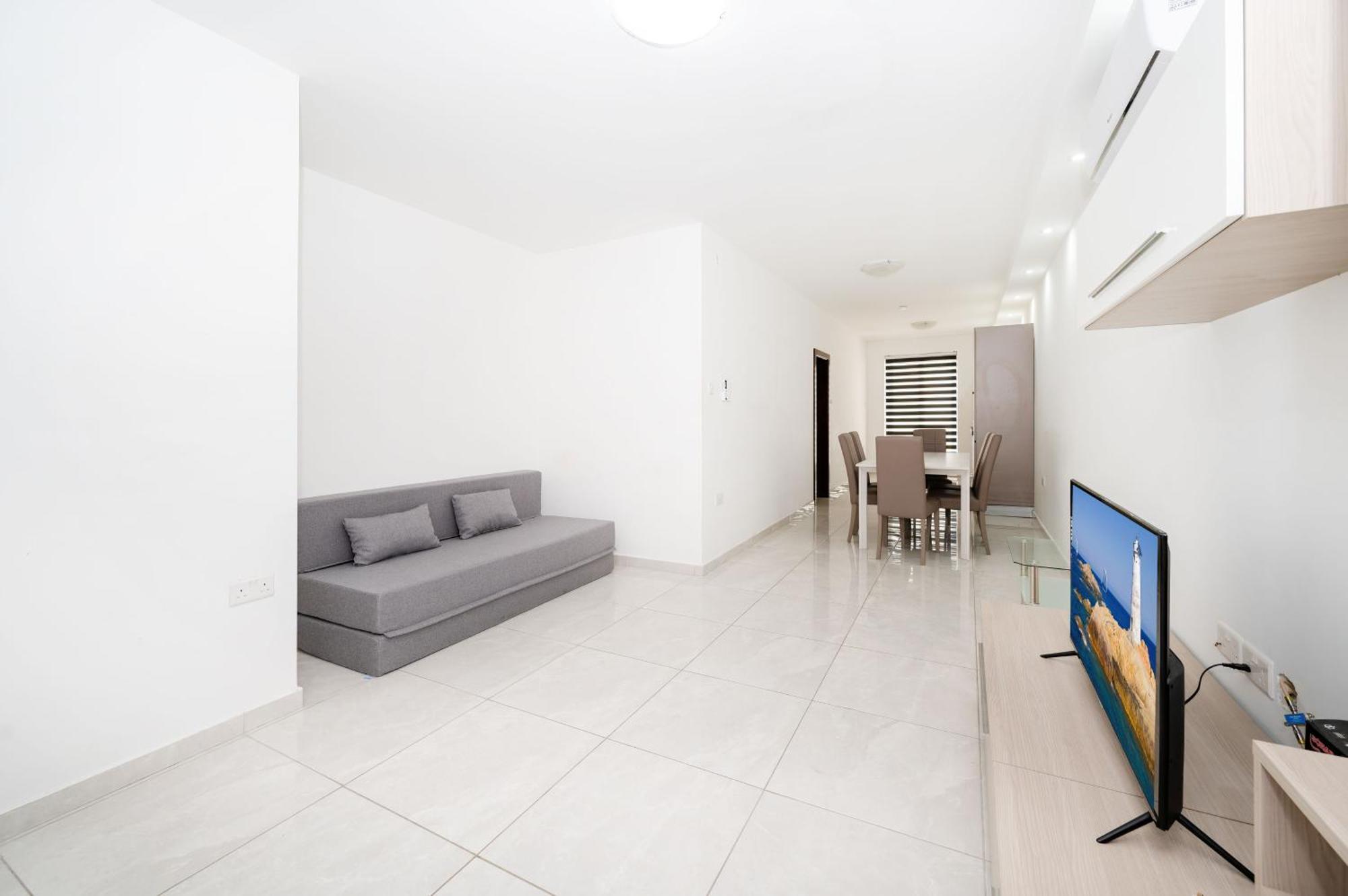 Vela Blu Apartments - Rose Court グジラ エクステリア 写真
